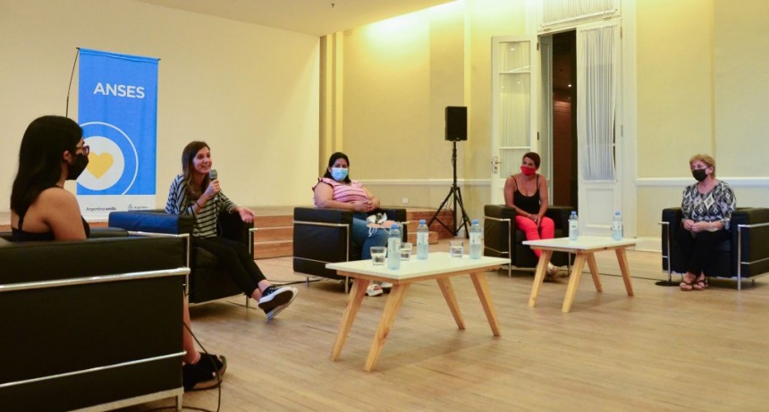 RAVERTA DIALOGÓ CON NIÑAS Y MADRES DE LA AUH, JÓVENES Y JUBILADAS POR EL DÍA DE LA MUJER