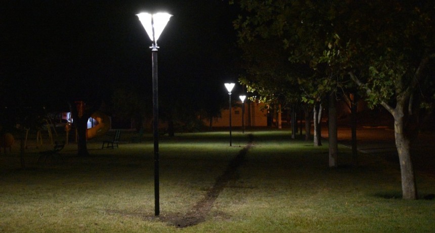 LUMINARIAS LED EN LA PLAZA LUCERO DEL BARRIO 29