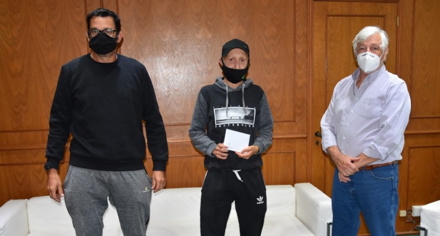 ACOMPAÑAMIENTO A DEPORTISTA TRESLOMENSE