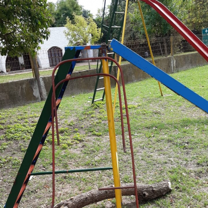 VANDALISMO EN UNA DE LAS PLAZAS