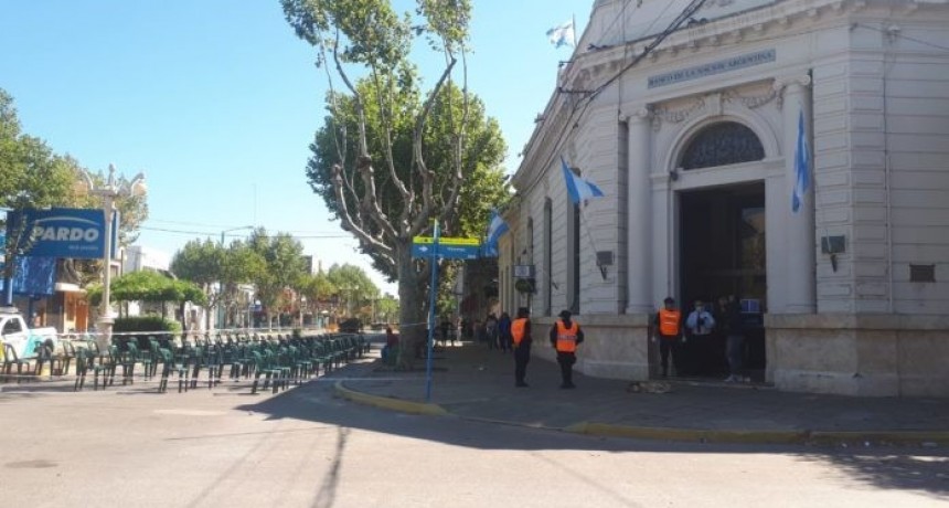 DESDE EL PRÓXIMO LUNES LOS BANCOS DE LA PROVINCIA VUELVEN A ABRIR A LAS 10 HORAS
