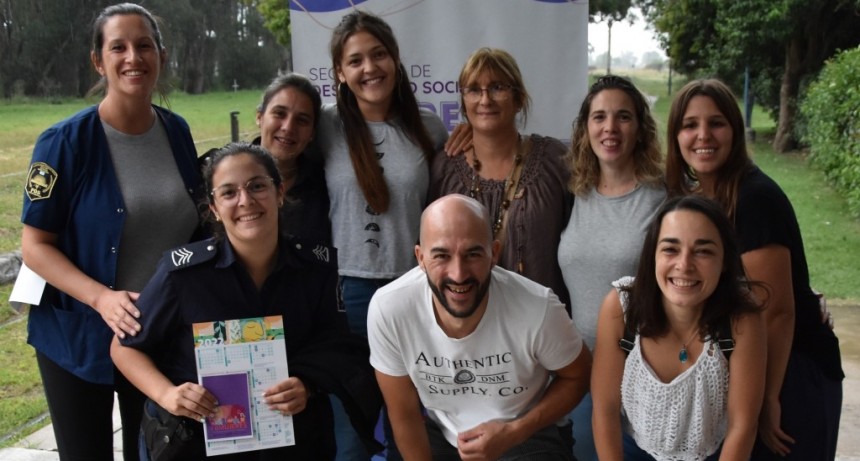MES DE LA MUJER - LA LLUVIA AYUDÓ A SEGUIR REFLEXIONANDO