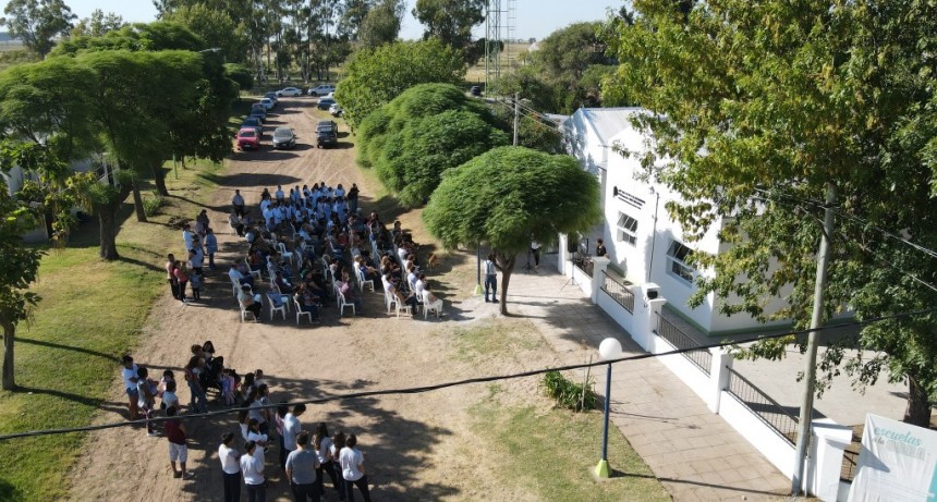 INICIO DEL CICLO LECTIVO Y PRESENTACIÓN DE OBRAS EN BOCAYUVA