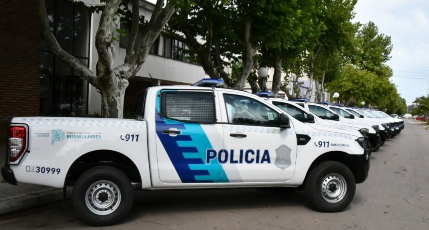 SERGIO BERNI VISITÓ SALLIQUELÓ Y ENTREGÓ 10 MÓVILES PARA LA PATRULLA