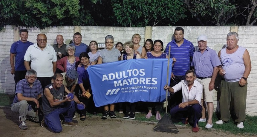 ADULTOS MAYORES EN MOVIMIENTO