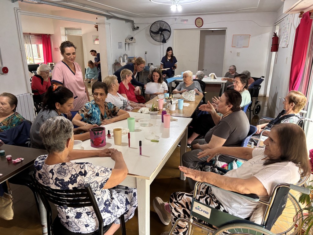 DÍA DE LA MUJER EN LOS HOGARES MUNICIPALES