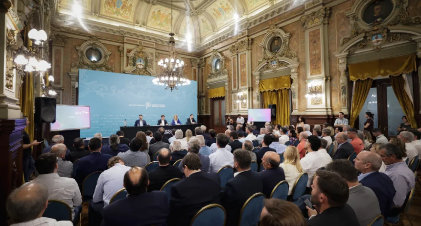 Kicillof encendi&oacute; alarmas ante intendentes por la situaci&oacute;n fiscal de la provincia