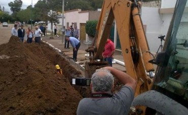 VIÑALES Y ALVAREZ RECORRIERON OBRAS E HICIERON ANUNCIOS