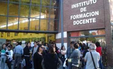 Hoy - EL NIVEL SUPERIOR INICIA EL CICLO LECTIVO