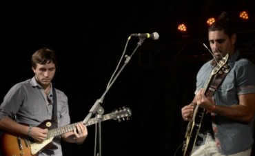 MÚSICA, ACROBACIAS Y ARTESANOS EN EL CENTRO CULTURAL
