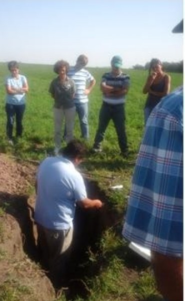 SE REALIZO UNA JORNADA SOBRE PASTURAS ORGANIZADA POR EL INTA Y CAMBIO RURAL
