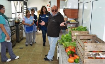 ENTREGAN HORTALIZAS AL HOSPITAL Y AL CENTRO COMPLEMENTARIO