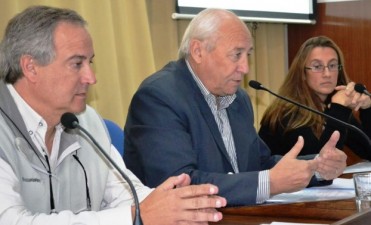 ALVAREZ ANUNCIO LA CONSTRUCCION DEL JARDIN MATERNAL Y DE UNA PISTA PARA SKATE Y BICICLETAS