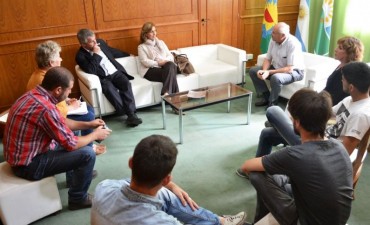 SE EVALÚA ABRIR UNA TÉCNICATURA EN ENFERMERÍA Y UNA CARRERA DE OFICIO EN ALBAÑILERÍA