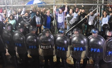EL BLOQUE DE CONCEJALES DEL FJV MANIFESTO SU REPUDIO POR LA REPRESION POLICIAL A DOCENTES