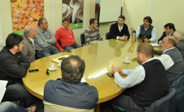 AGROINDUSTRIA ANALIZA LA SITUACION DEL FRIGORIFICO DE TRES LOMAS