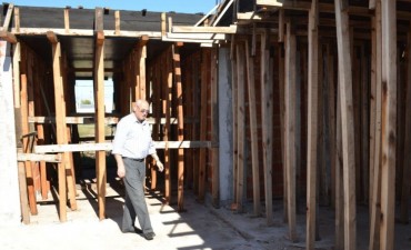 EL INTENDENTE RECORRIÓ LAS SEIS NUEVAS VIVIENDAS Y EL JARDÍN MATERNAL