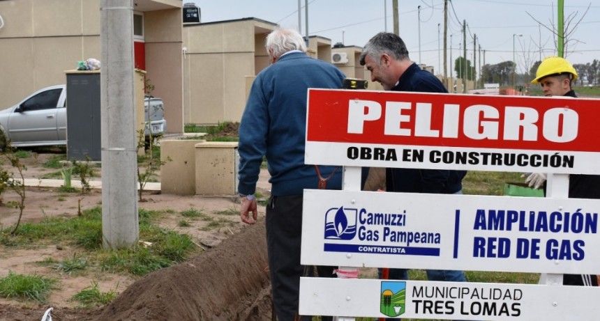 CAMUZZI Y EL MUNICIPIO CONTINUAN EXTENDIENDO LA RED DE GAS DOMICILIARIA