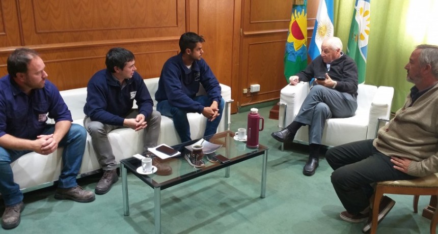 AUTORIDADES SE REUNIERON CON FUNCIONARIOS DE EDEN