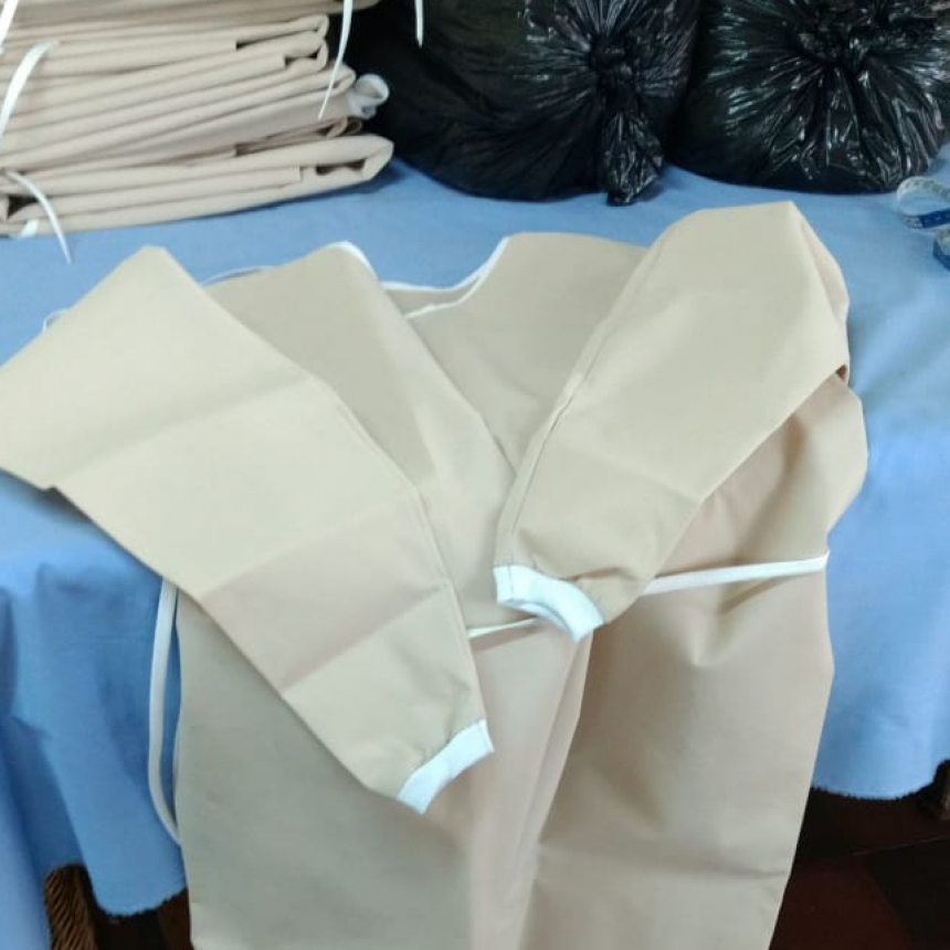 EL TALLER TEXTIL YA PRODUJO 1800 BARBIJOS Y 28 CAMISOLINES 