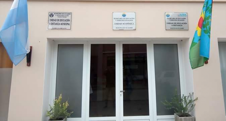 OFERTAS EDUCATIVAS A TRAVÉS DE LAS UNIDADES DE EDUCACIÓN A DISTANCIA DEL DISTRITO