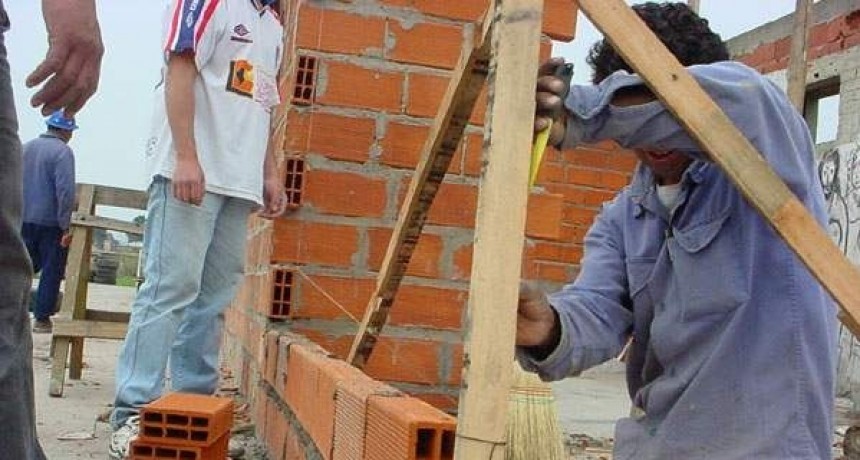 AUTORIZAN LA APERTURA DE CORRALES DE MATERIALES DE CONSTRUCCIÓN Y DE ALGUNOS PRESTADORES DE SERVICIOS