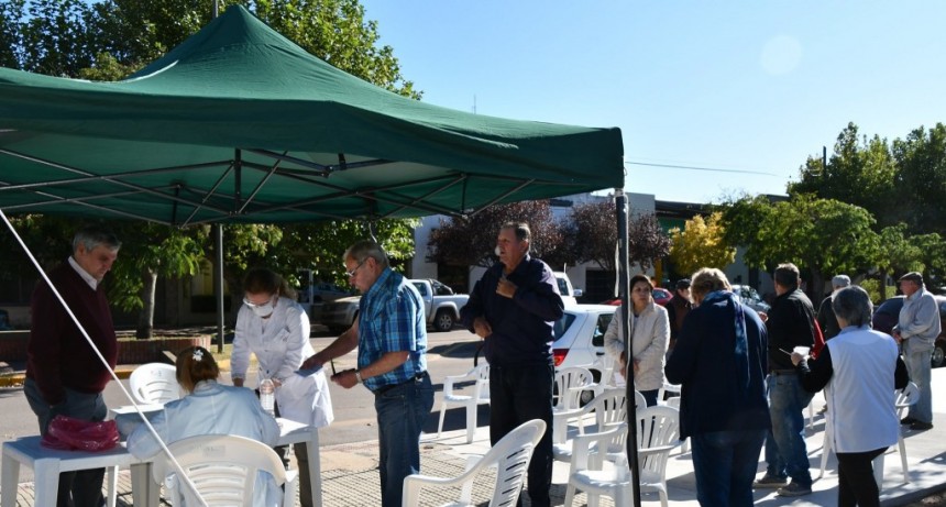 400 PERSONAS RECIBIERON SU VACUNA ANTIGRIPAL