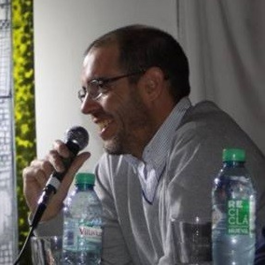 COMENZÓ UN PROGRAMA EDUCATIVO EN LAS RADIOS DE TRES LOMAS