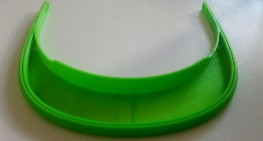 FABRICAN MÁSCARAS FACIALES PARA SALUD