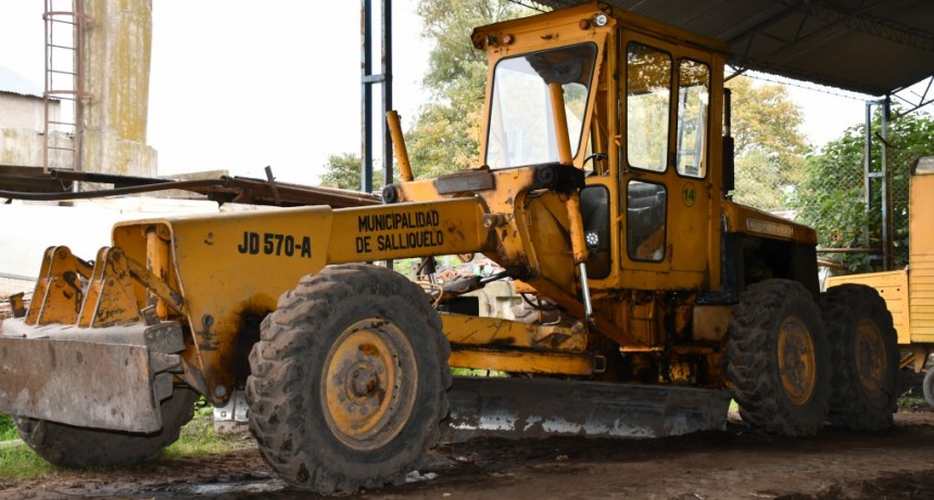 INTENSOS TRABAJOS DE REPARACIÓN DE LA MAQUINARIA DE RED VIAL