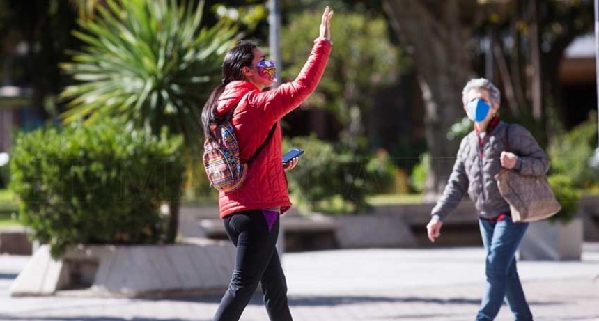 AUTORIZAN SALIR A CAMINAR PERO PIDIENDO AUTORIZACIÓN. SOLO LOS LUNES, MIÉRCOLES Y VIERNES DE 13,30 A 14,30 HORAS