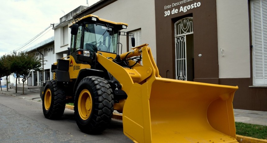 EL ENTE DESCENTRALIZADO YA RECIBIÓ LA PALA CARGADORA 0KM, QUE SE COMPRÓ EN LICITACIÓN PÚBLICA