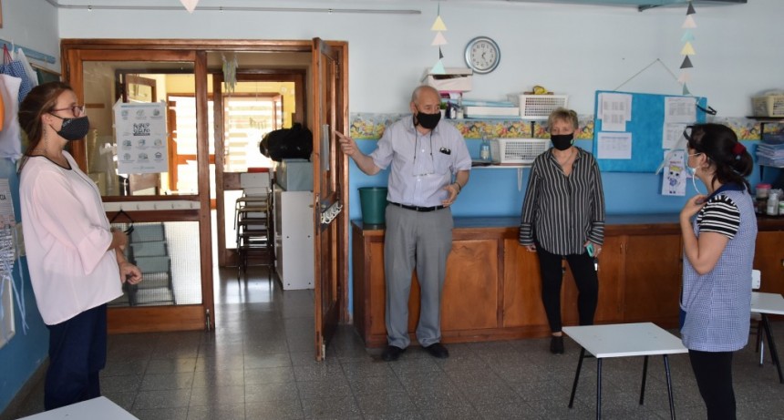 ACOMPAÑAMIENTO A ESTABLECIMIENTOS EDUCATIVOS