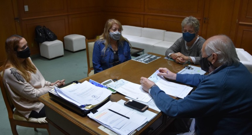 SUBSIDIO PARA LAS ESCUELAS SECUNDARIAS DEL DISTRITO