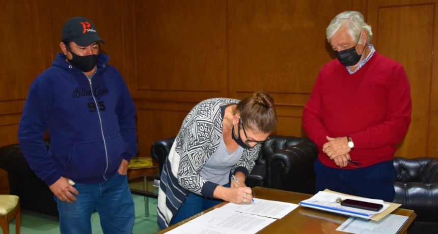 ACOMPAÑAMIENTO DEL MUNICIPIO A TRABAJADORES LOCALES: SE ENTREGÓ UN NUEVO MICROEMPRENDIMIENTO.