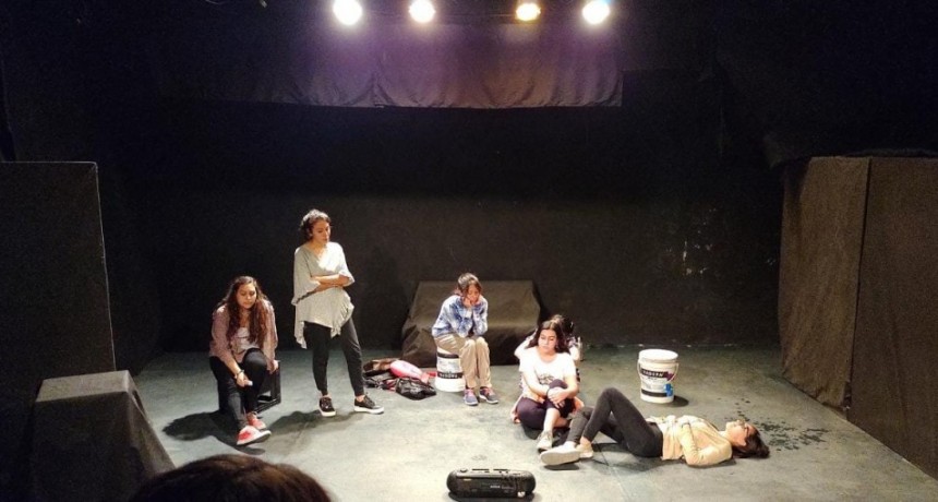 EL TALLER CULTURAL DE TEATRO SE PRESENTÓ EN PEHUAJÓ