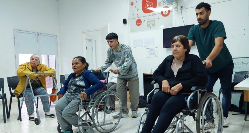 INCLUSIÓN DIGITAL PARA ADULTOS MAYORES