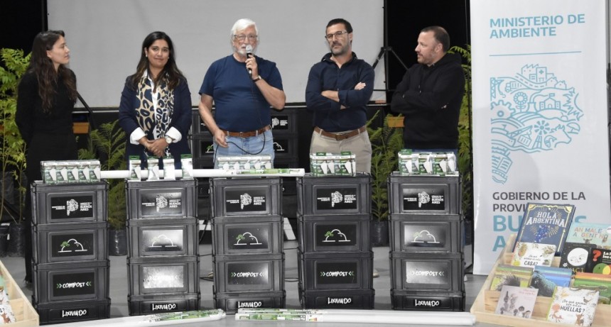 EL MINISTERIO DE AMBIENTE PROVINCIAL ENTREGÓ MATERIALES A INSTITUCIONES DEL DISTRITO