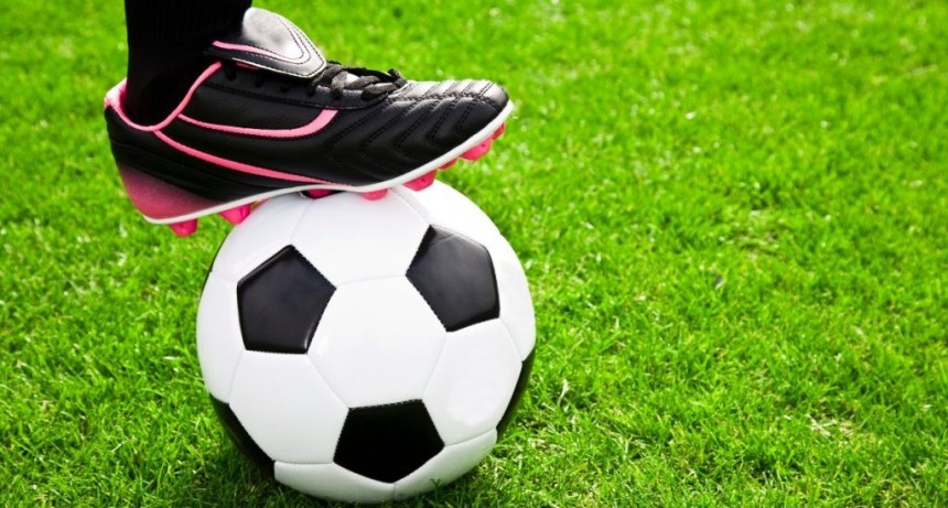 SE ABRE LA CONVOCATORIA PARA PROFESORES/AS DE EDUCACIÓN FÍSICA QUE QUIERAN DAR FÚTBOL FEMENINO
