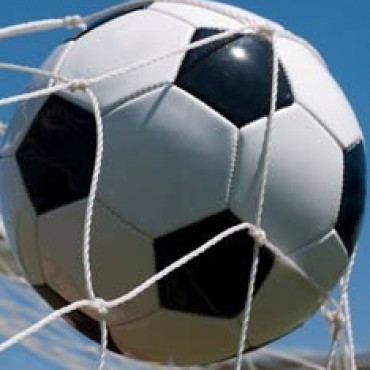 JORGE NEWBERY ALCANZO LA PUNTA CON UNA VICTORIA AGONICA EN LA COLONIA