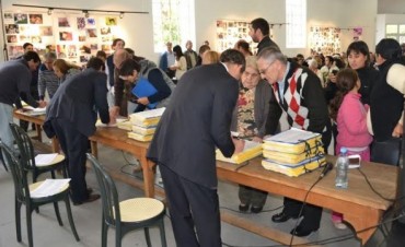 SE REALIZÓ LA FIRMA DE 183 ESCRITURAS DE CASAS DE BARRIO