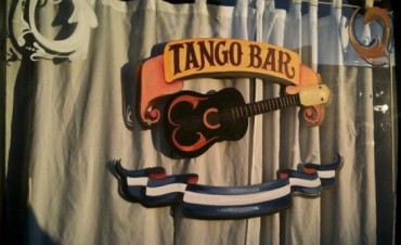 `TANGO BAR' EN LA VIEJA USINA