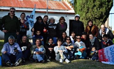 FELICITAS CUESTA: “…LA ESCUELA LLENA DE GENTE, DE MANOS SOLIDARIAS”