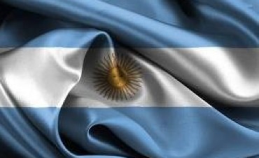 INVITAN A EMBANDERAR EDIFICIOS Y COMERCIOS