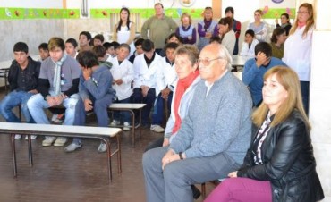ENTREGARON BICICLETAS A ALUMNOS DE LA ESCUELA ESPECIAL