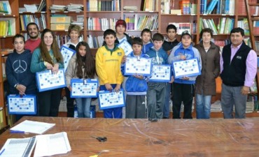 SE ENTREGARON NETBOOKS EN EL CEPT 7