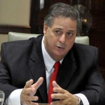 EL MINISTRO COLLIA VISITA CASBAS