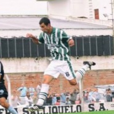 GANARON LOS DE ARRIBA. EL TORNEO ENTRA EN ZONA DE DEFINICION.