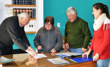 SE FIRMARON ACTAS DE  ENTREGA DE SEIS NUEVAS VIVIENDAS 