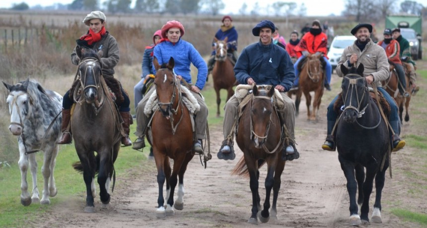 LA MARCHA A CABALLO LLEGARA A TRES LOMAS A LAS 10 HORAS